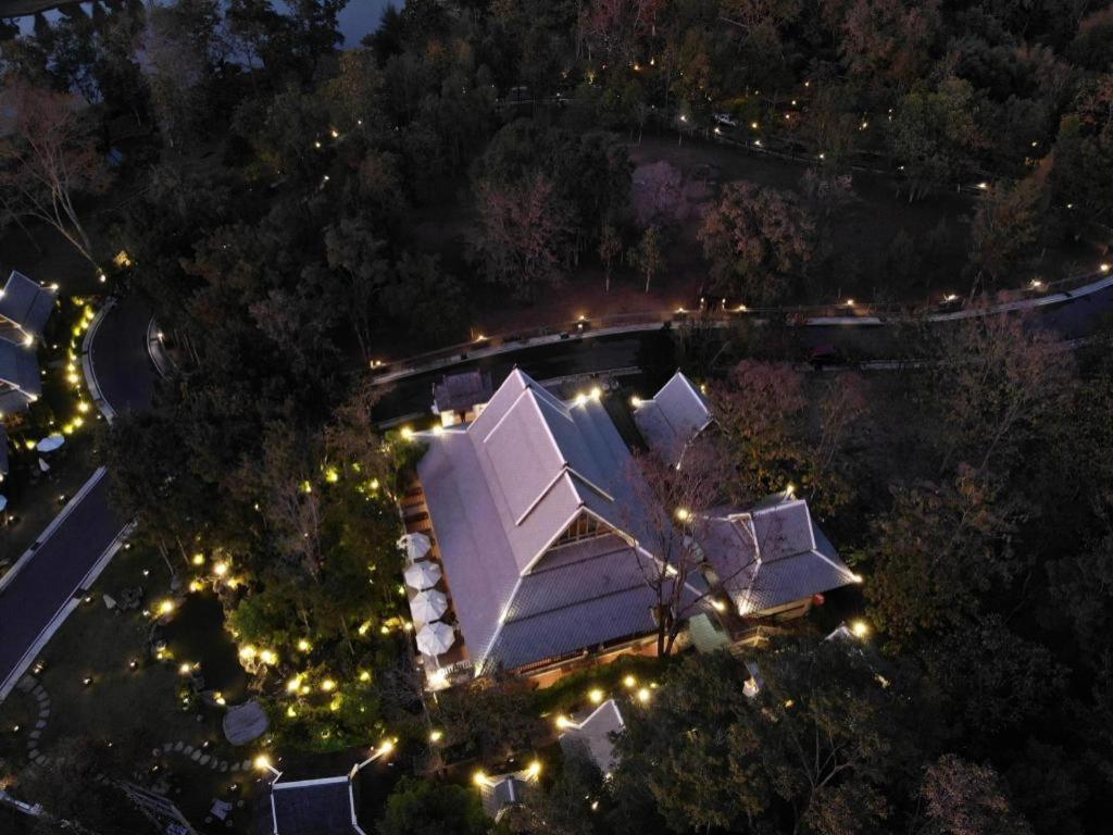 Hotel Ruean Racha Chiang Mai Exterior foto