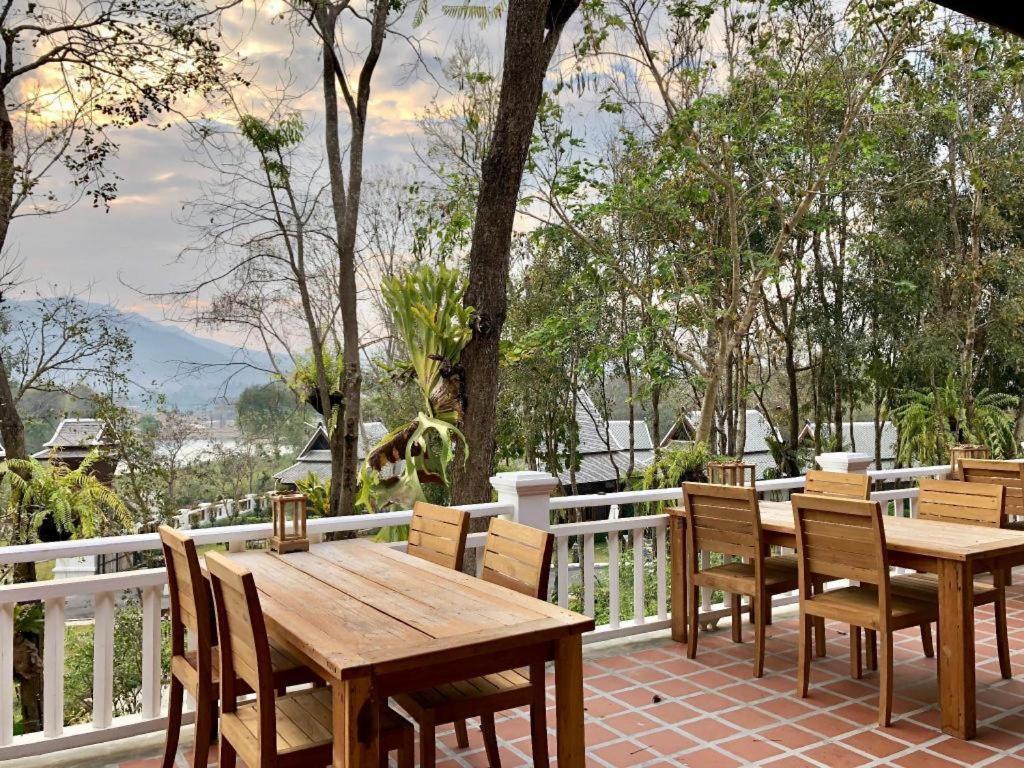 Hotel Ruean Racha Chiang Mai Exterior foto
