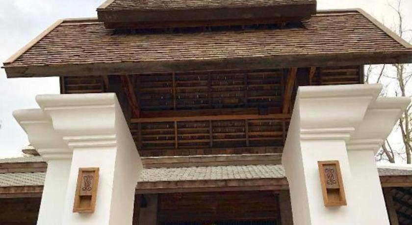 Hotel Ruean Racha Chiang Mai Exterior foto