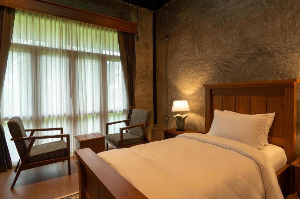 Hotel Ruean Racha Chiang Mai Exterior foto