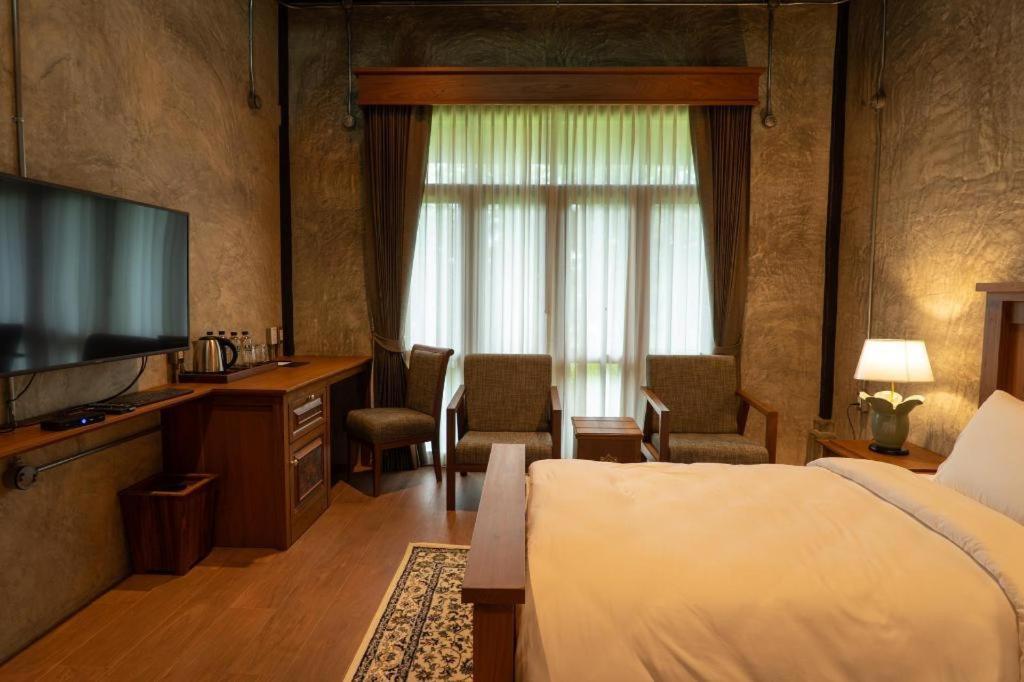 Hotel Ruean Racha Chiang Mai Exterior foto