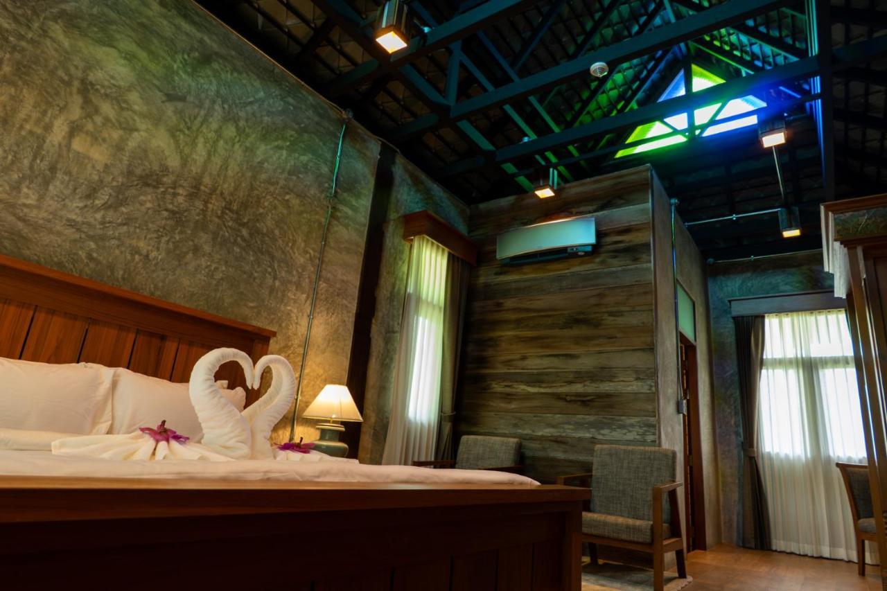 Hotel Ruean Racha Chiang Mai Exterior foto