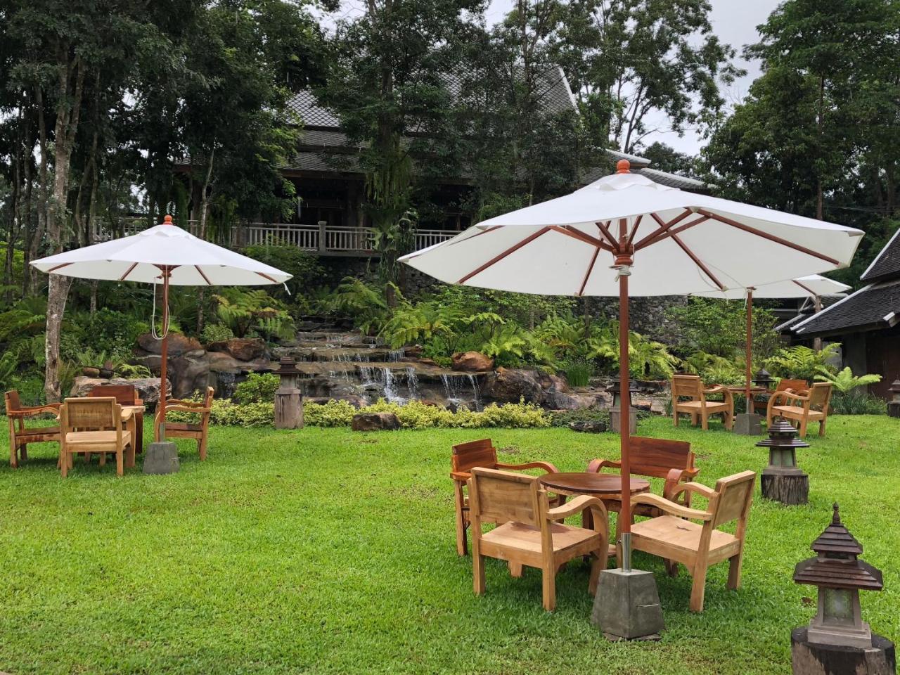 Hotel Ruean Racha Chiang Mai Exterior foto