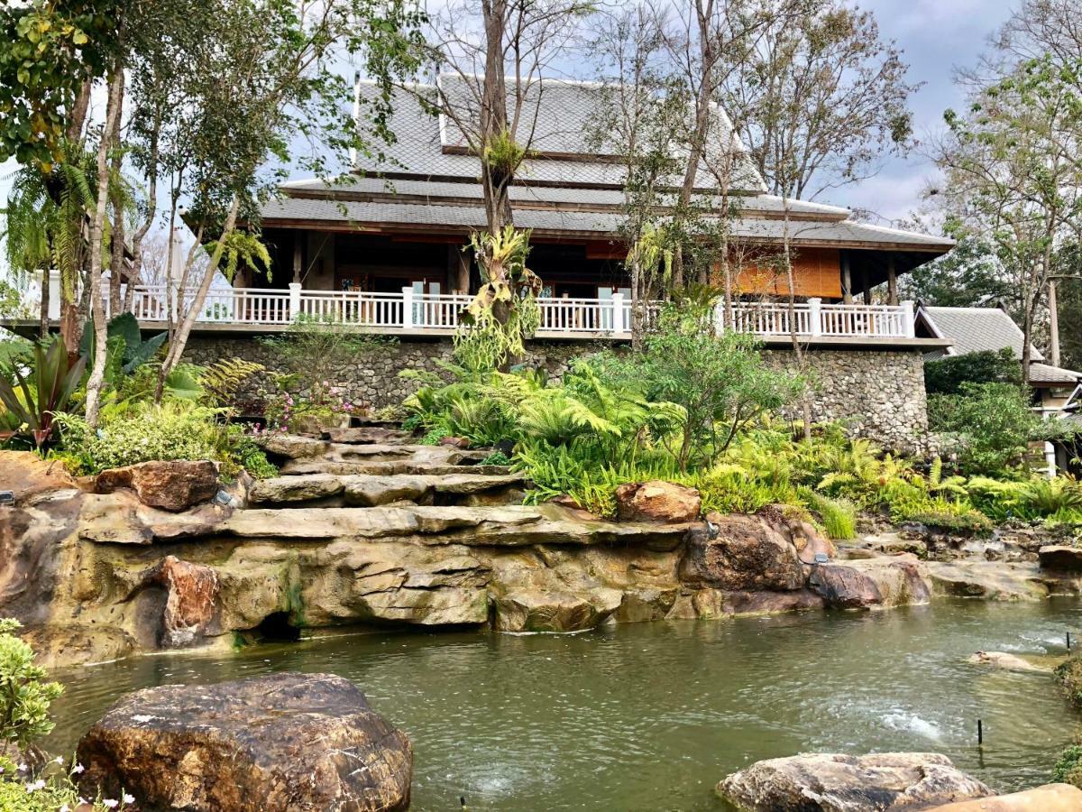 Hotel Ruean Racha Chiang Mai Exterior foto